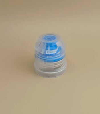 Nice Design Clear Plastic Round Ribbed Cap for Skincare Bottles