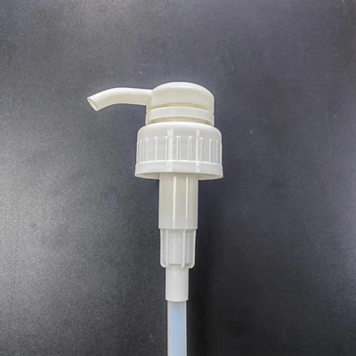 K206-11 Shiny White Screw Lotion Pump Discharge Rate 4ml/T Nonspill Spring Inside