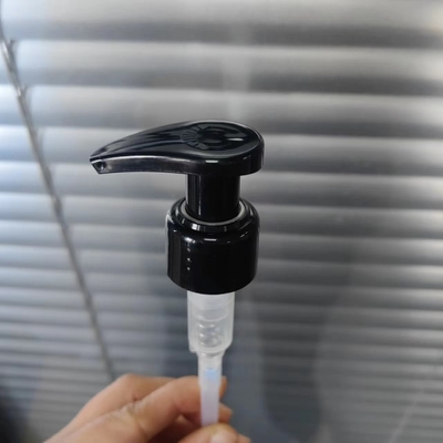 Output 1.20 - 1.50ml/T Black Lotion Dispenser Pump For Body Lotion Shampoo
