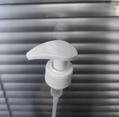 Lotion Pump 316SS Spring White Body Lotion Dispenser Pump Neck 24 / 28 Discharge Rate K202-5