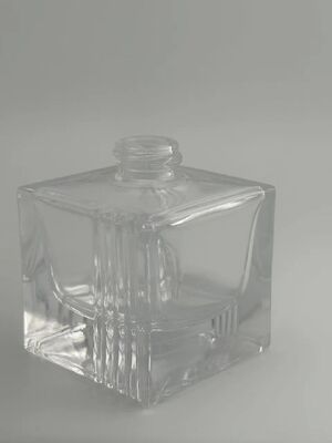 30ml Unique Design Perfume Glass Bottle with Sprayer