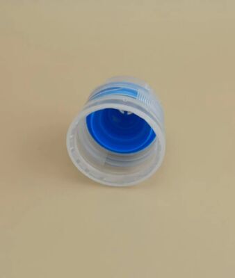 Nice Design Clear Plastic Round Ribbed Cap for Skincare Bottles